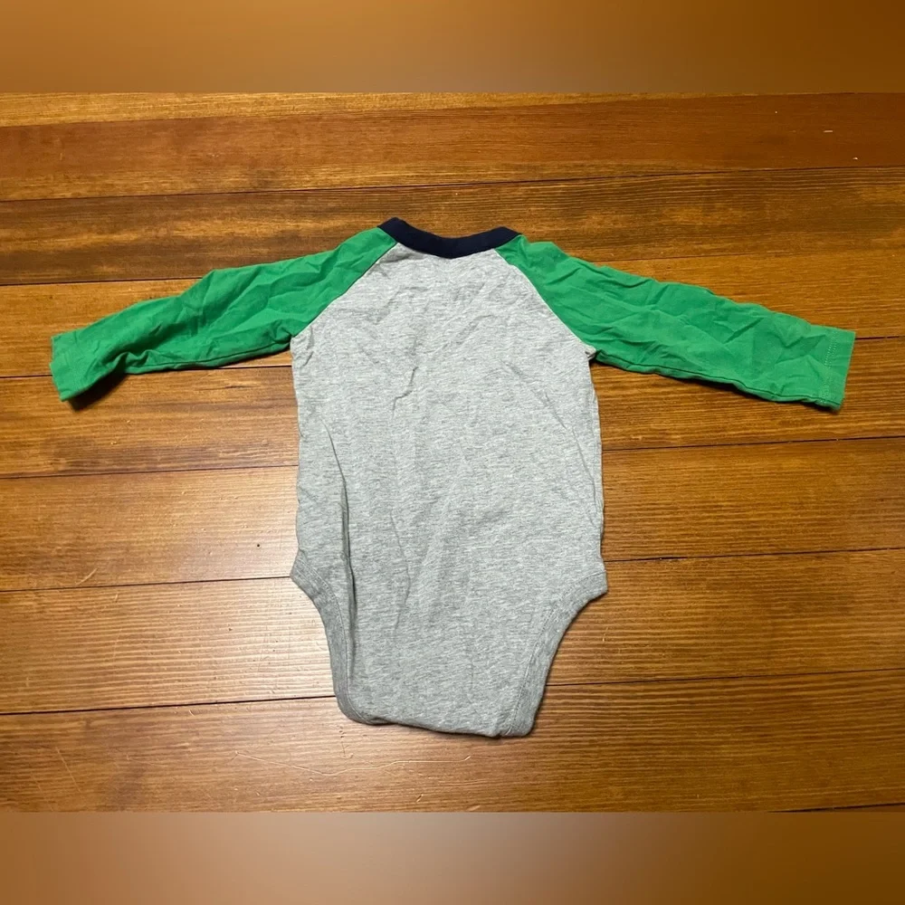 Baby GAP Baseball Tee Style & Dinosaur Long Sleeve Bodysuits Size 6-12 Months